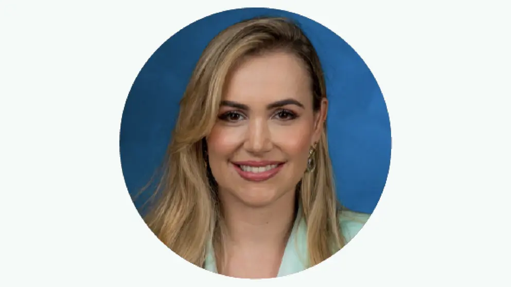 Bárbara Melão profile picture, grey background
