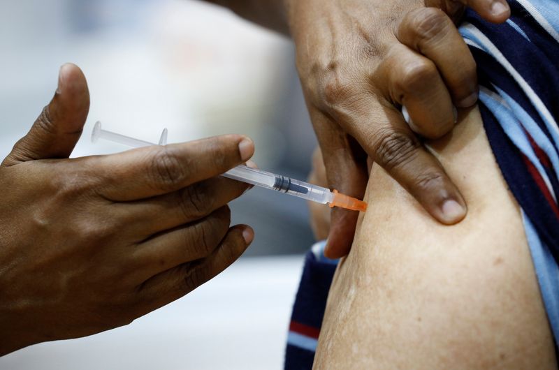 Health Rounds: Shingles vaccine may lower the risk of heart attack and stroke-