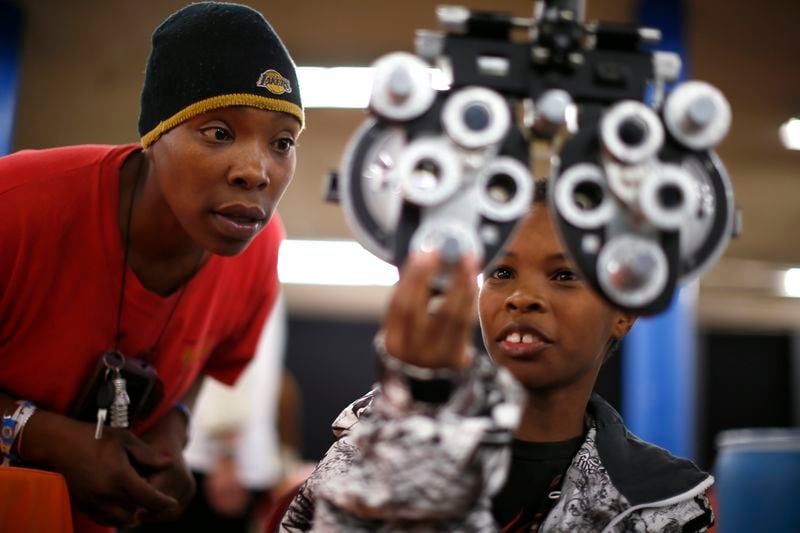 Health Rounds: Laser surgery safe for nearsighted teens, study shows-